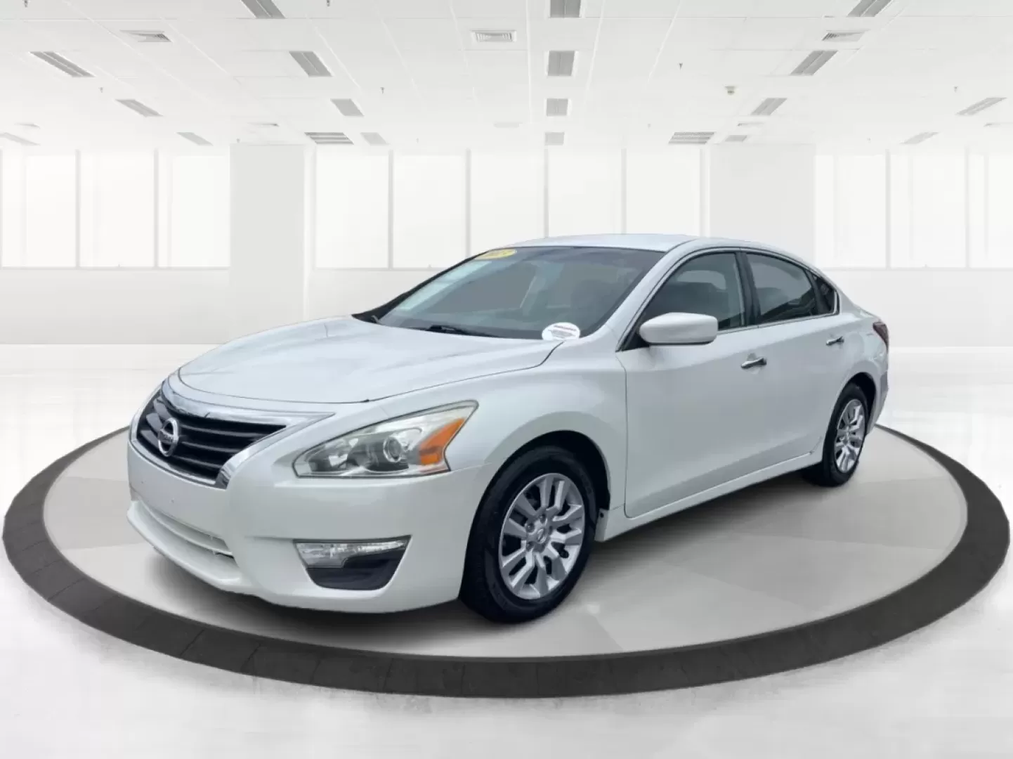 2013 Nissan Altima 2.5 S (1N4AL3APXDC) with an 2.5L I-4 DOHC engine, located at 401 Woodman Dr, Riverside, OH, 45431, (937) 908-9800, 39.760899, -84.123421 - **Experience the Ultimate Blend of Comfort and Reliability with the 2013 Nissan Altima 2.5 S Perfect for Your Lifestyle!**<br /> <br /> Are you in search of a vehicle that effortlessly balances daily commuting and weekend getaways? Look no further than this stunning 2013 Nissan Altima 2.5 S, now av - Photo#8
