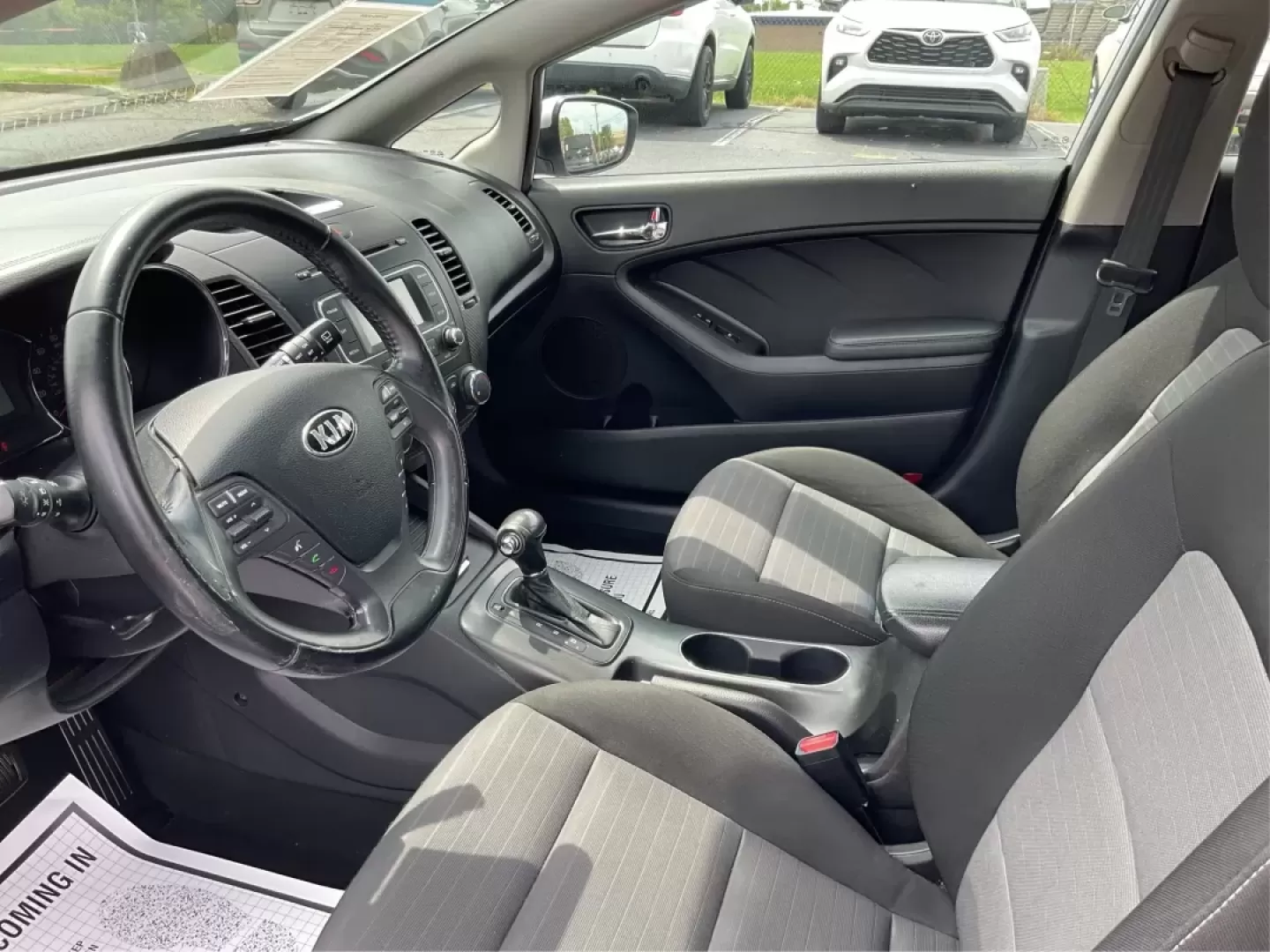 2014 Kia Forte EX (KNAFX5A88E5) with an 2L I-4 gasoline direct injection engine, located at 401 Woodman Dr, Riverside, OH, 45431, (937) 908-9800, 39.760899, -84.123421 - 2014 Kia Forte EX - Photo#9