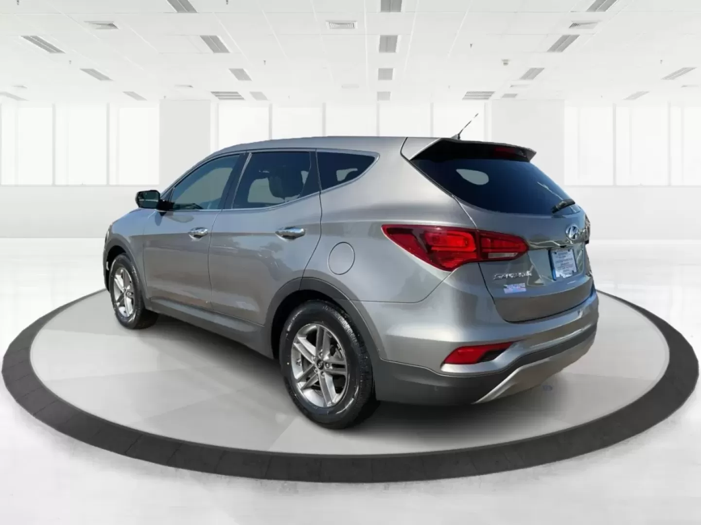 2018 Hyundai Santa Fe 2.4L (5NMZTDLB0JH) with an Theta II 2.4L I-4 gasoline direct injection engine, located at 401 Woodman Dr, Riverside, OH, 45431, (937) 908-9800, 39.760899, -84.123421 - Experience the perfect blend of comfort, style, and versatility with the **2018 Hyundai Santa Fe Sport**, now available at **Advantage Car and Credit**, your trusted **Buy Here Pay Here dealership** located at **1184 Kauffman Ave, Fairborn, OH 45324**. Whether you're a growing family looking for a r - Photo#3