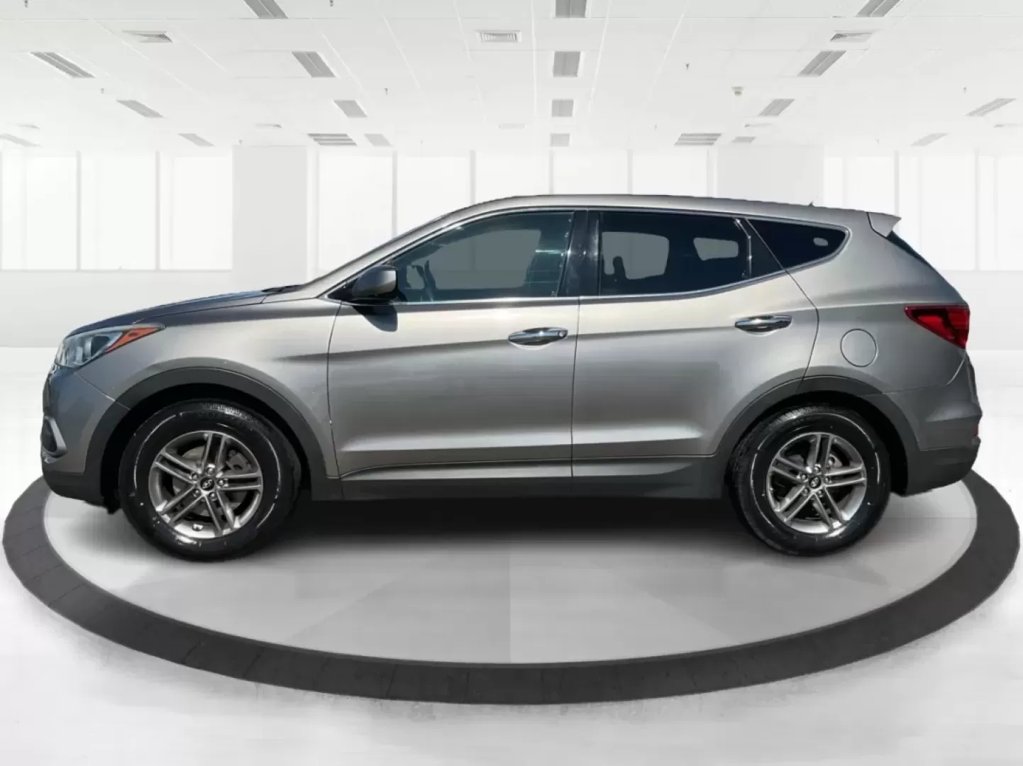 2018 Hyundai Santa Fe 2.4L (5NMZTDLB0JH) with an Theta II 2.4L I-4 gasoline direct injection engine, located at 401 Woodman Dr, Riverside, OH, 45431, (937) 908-9800, 39.760899, -84.123421 - Experience the perfect blend of comfort, style, and versatility with the **2018 Hyundai Santa Fe Sport**, now available at **Advantage Car and Credit**, your trusted **Buy Here Pay Here dealership** located at **1184 Kauffman Ave, Fairborn, OH 45324**. Whether you're a growing family looking for a r - Photo#4